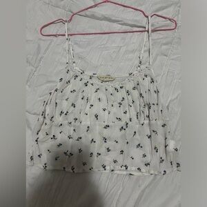 La hearts flower crop top